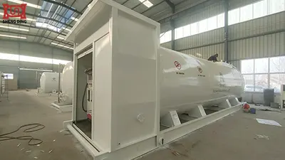 Fluid mechanics design and optimization of an integrated fuel tank with dispenser