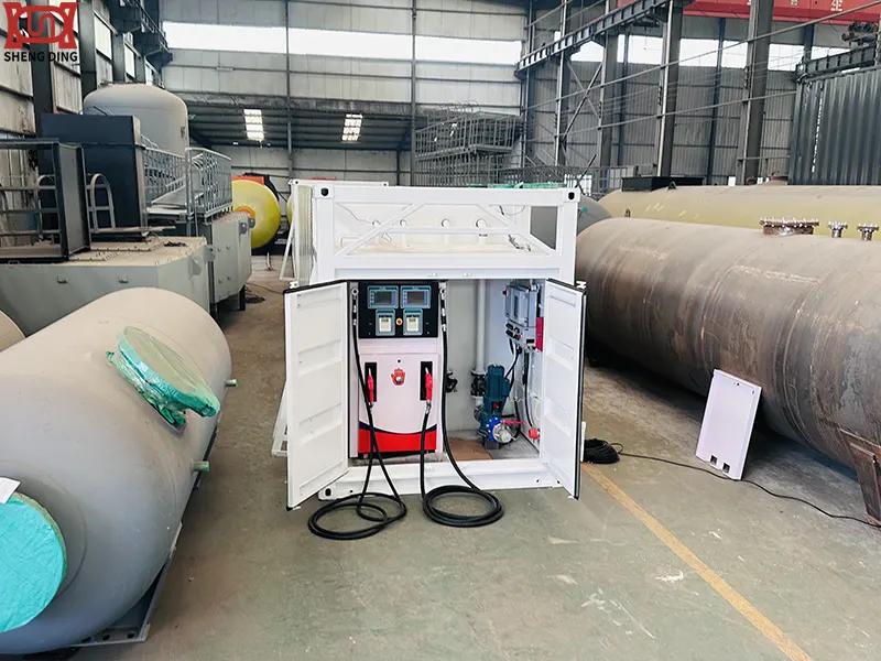 Container fuel station for remote work zones and off-grid operations Container fuel station for remote work zones and off-grid operations
